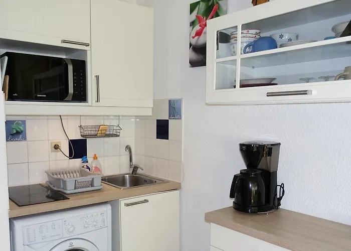 Appartement Proche Port Et Plages, Au Calme Hyères